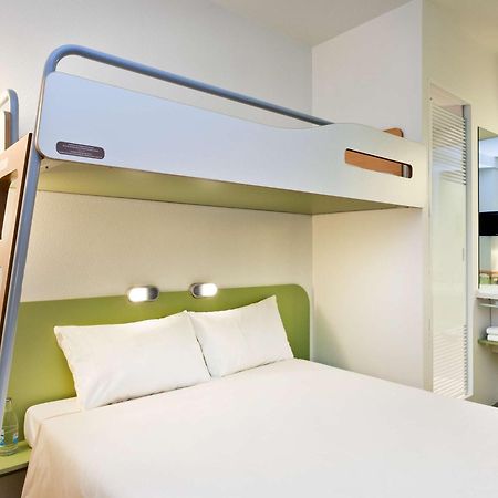 Ibis Budget Givet Kültér fotó