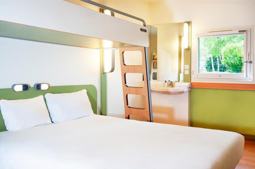 Ibis Budget Givet Kültér fotó