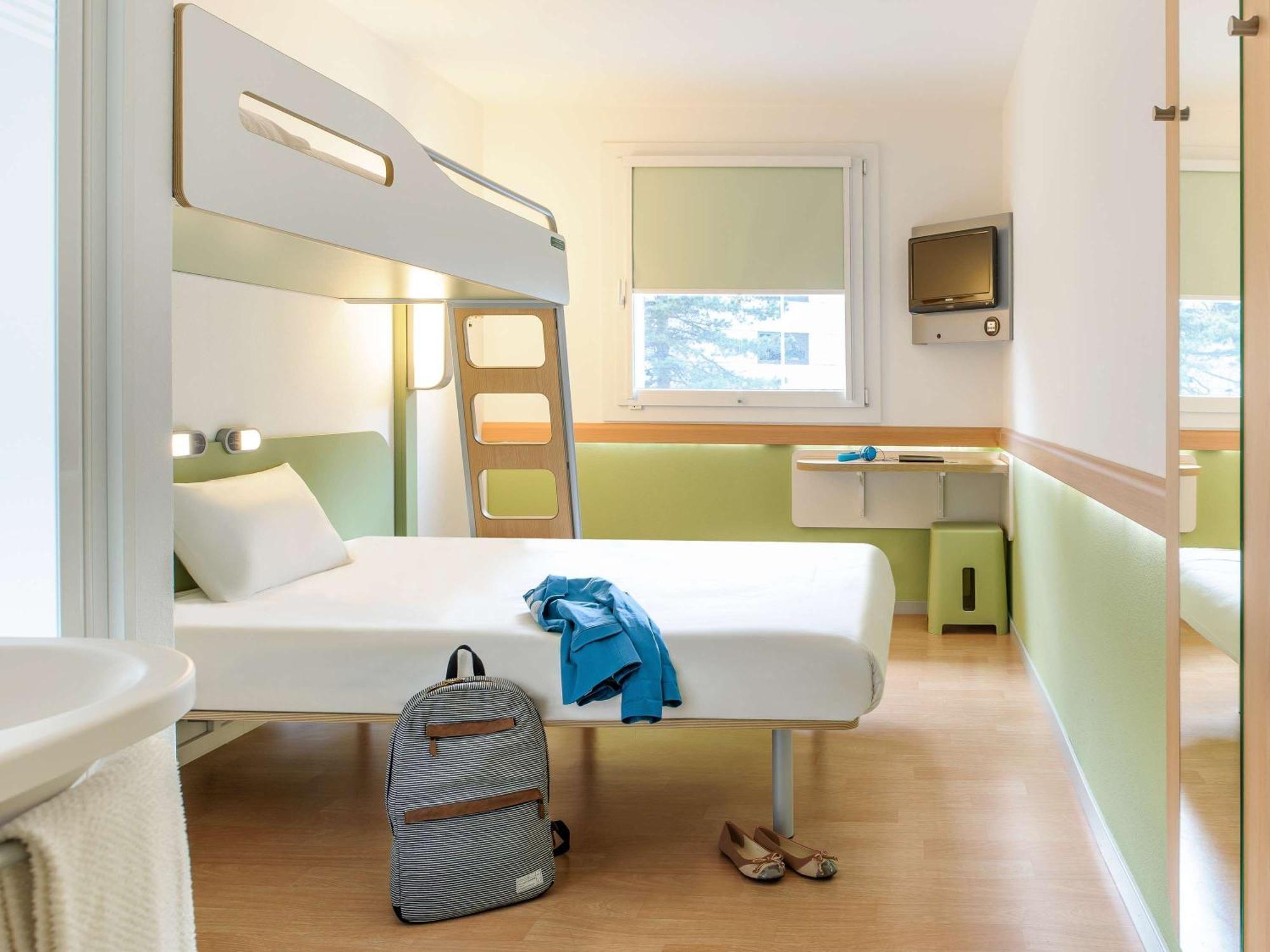 Ibis Budget Givet Kültér fotó