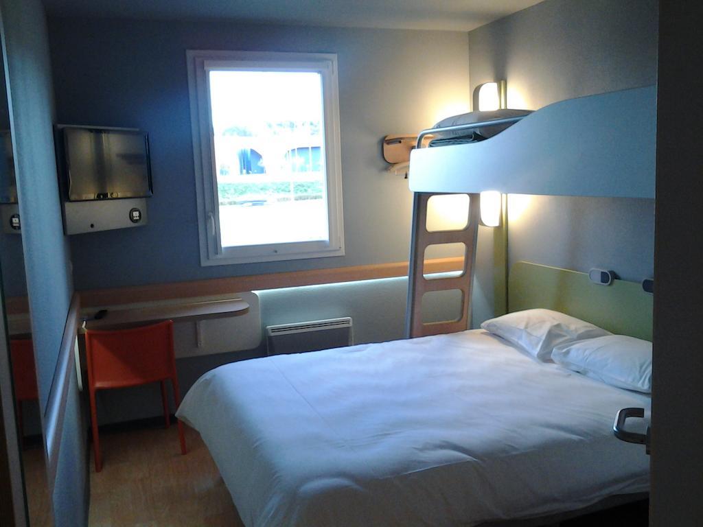 Ibis Budget Givet Kültér fotó