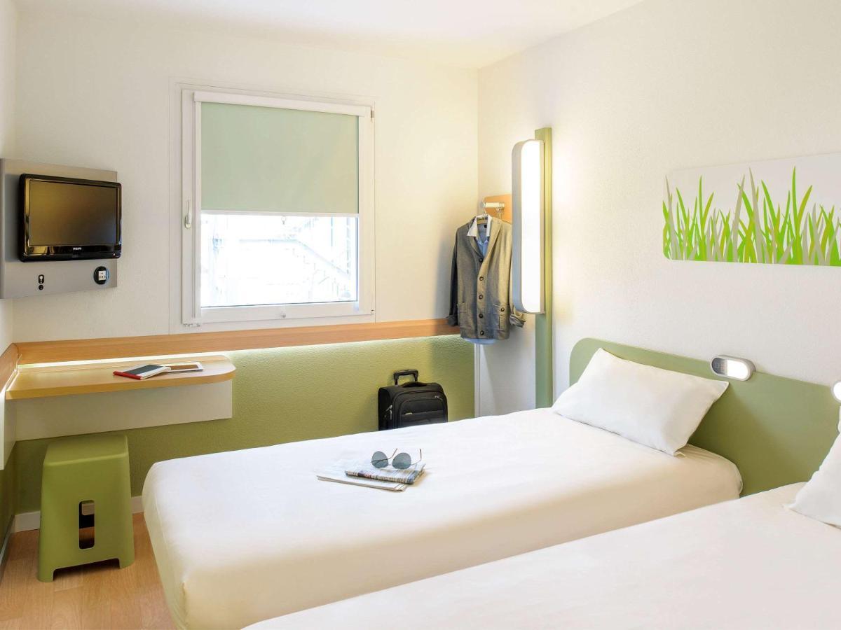 Ibis Budget Givet Kültér fotó